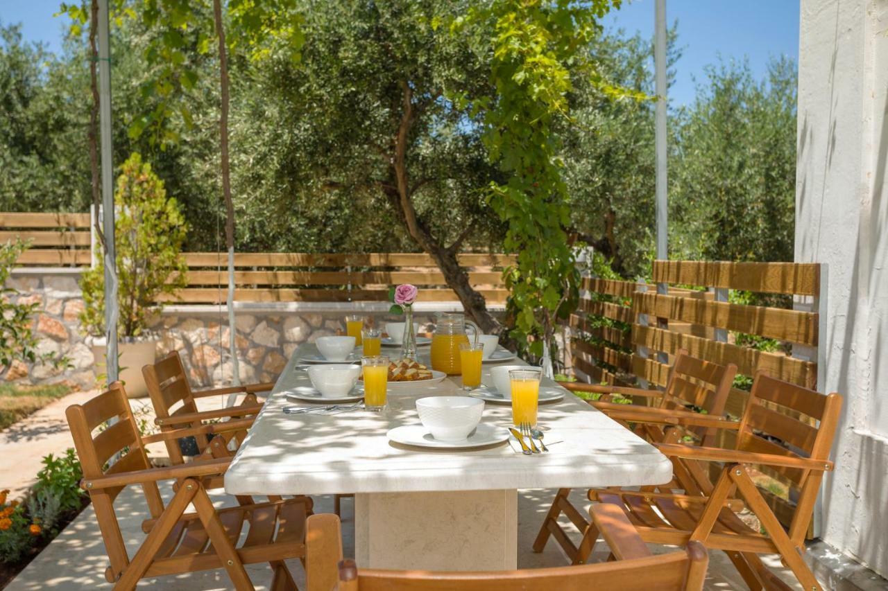 Villa Serenity Agia Marina  Exteriér fotografie