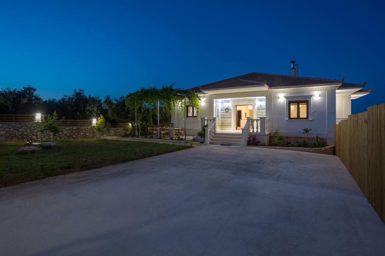 Villa Serenity Agia Marina  Exteriér fotografie