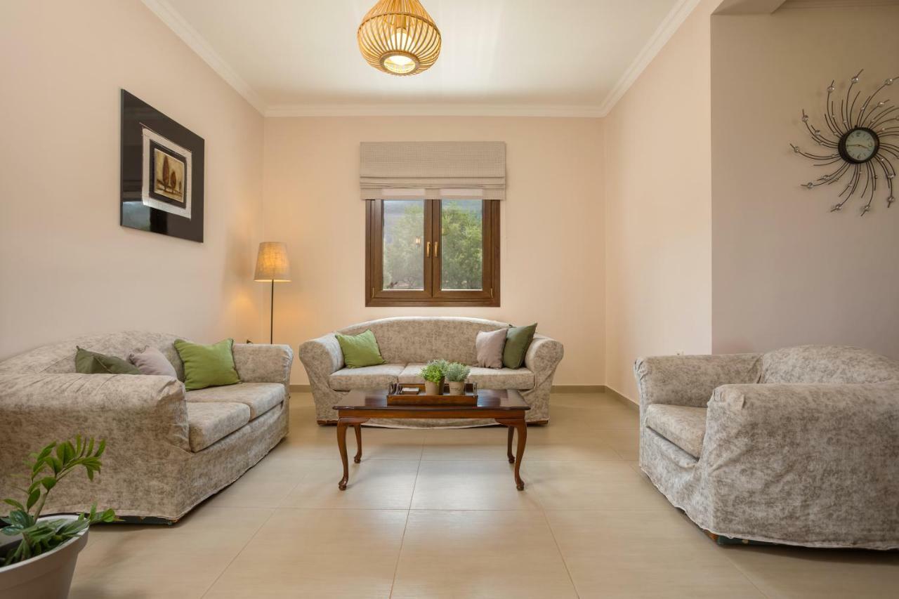 Villa Serenity Agia Marina  Exteriér fotografie